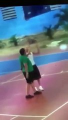 Onguito Wa y Mantequilla juegan baloncesto en Najayo