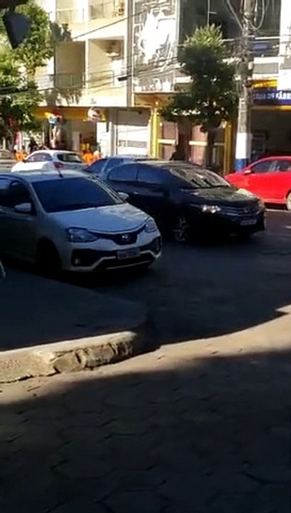 Jovens simulam sequestro e são presos