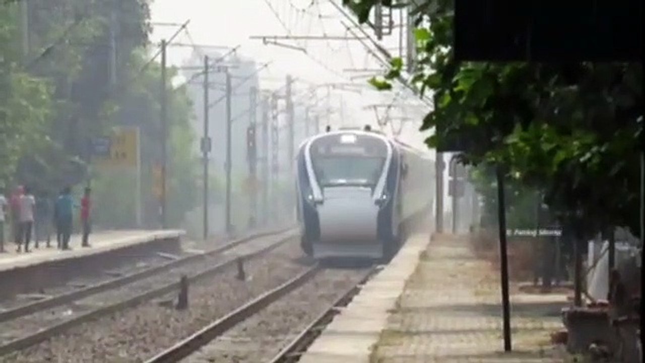 Jabalpur did not get green signal, Vande Bharat started in Bhopal