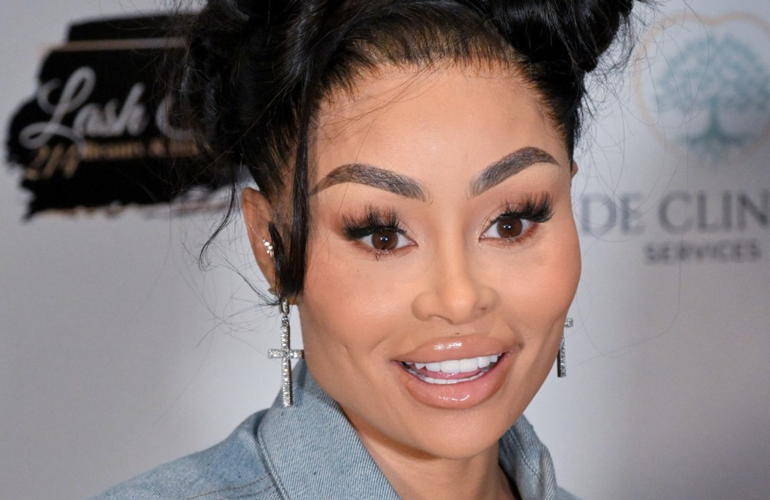 Blac Chyna no ha explicado sus cambios de estilo de vida y reversiones de cirugía estética a sus hijos