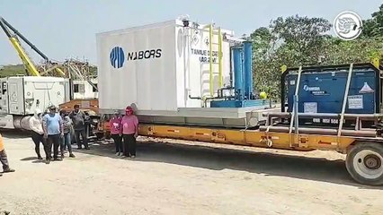 ¡Están desesperados!; obreros mantienen bloqueo contra compañía; quieren que los contraten