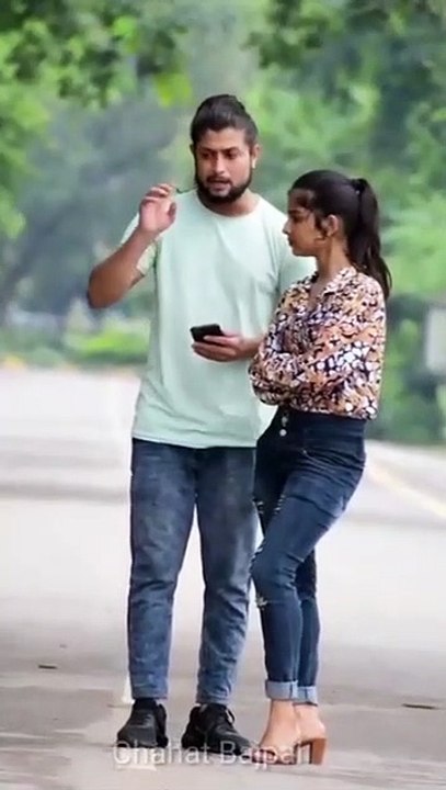 Ab Thora Sawadhan kiu ki me sawal bara kar raha hu viral moment Dc 02