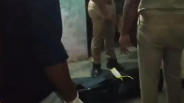 महराजगंज: घर में फांसी पर झूलती मिली एएनएम की लाश, हत्या या आत्महत्या...?