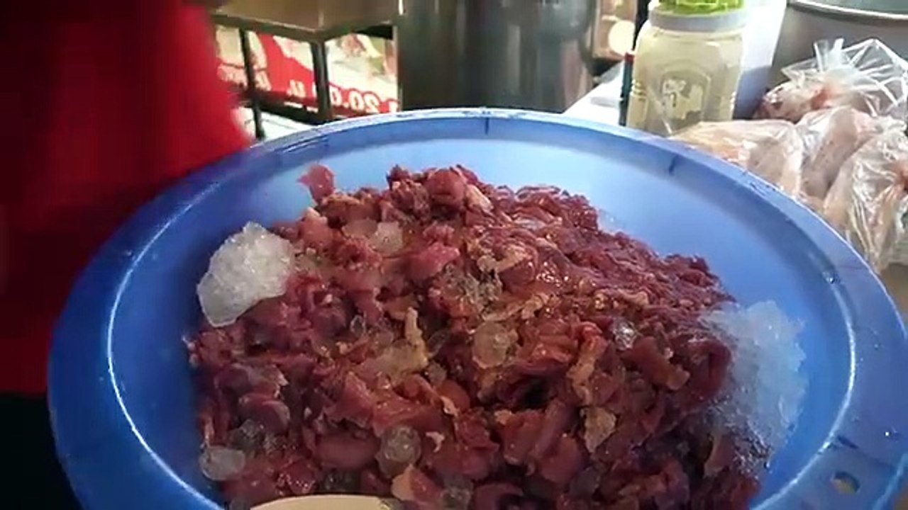 Lots_of_Meat_are_Served_by_Thai_Lady_Wearing_Kim_kardashian's_Outfit_-_Thailand_Street_Food