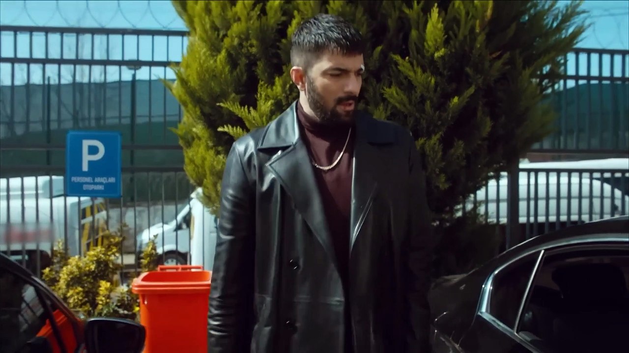 Polisler, Farah'ı Götürdü! - Adım Farah 5. Bölüm