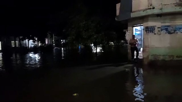 Se reportan intensas lluvias que inundan las viviendas.