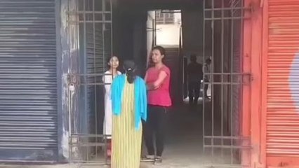 কীটনাশক খেয়ে আত্মহত্যা করলেন দম্পতি?...more