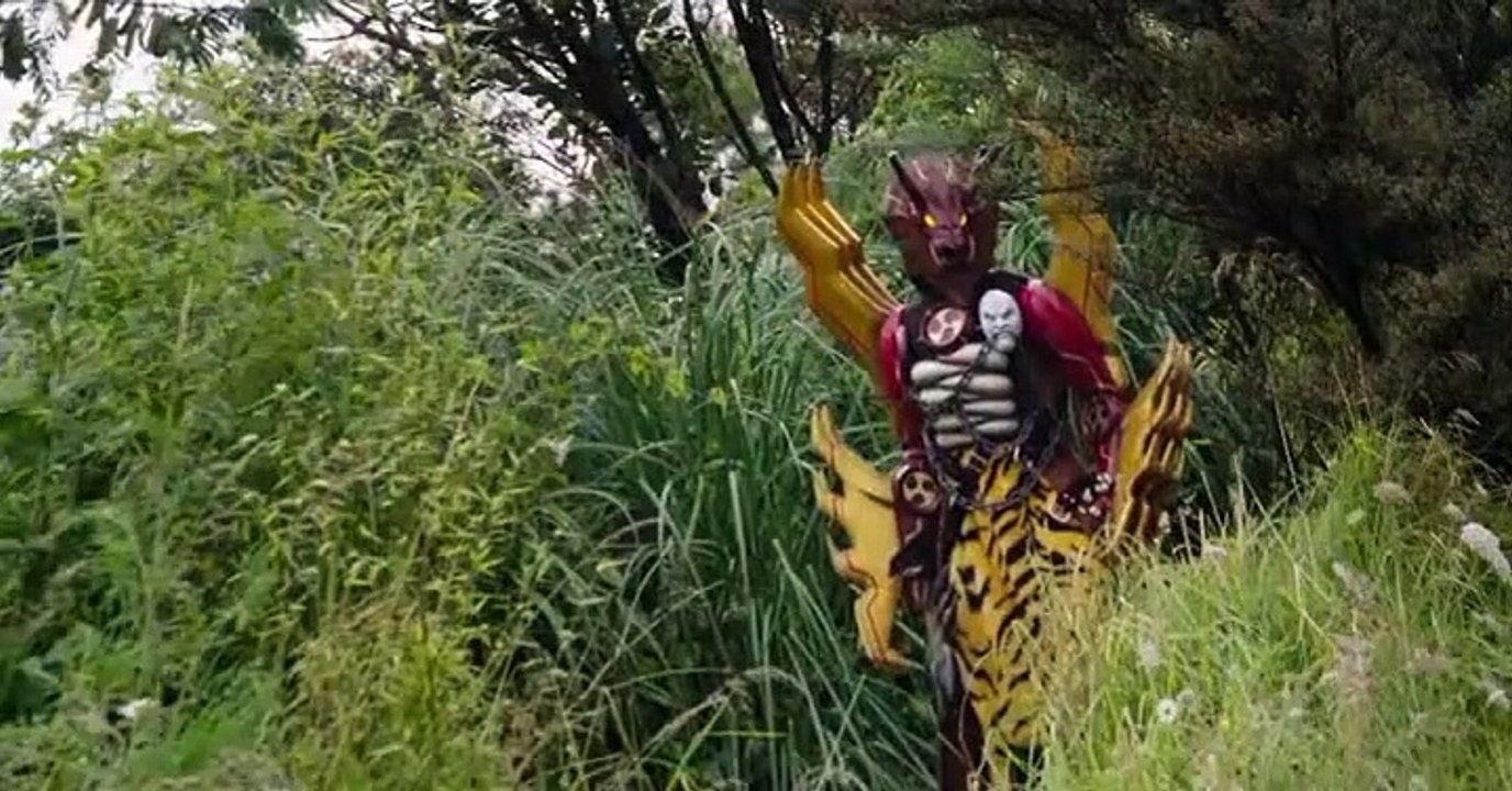 Power Rangers Dino Charge E003