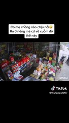Cưới vợ ra riêng, thanh niên lâu lâu vẫn về nhà mẹ để “gom đồ về cho vợ”: Đi chợ 0 đồng