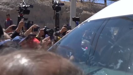 Protesta contra el convoy de López Obrador por los migrantes muertos en el incendio