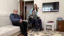 Depremde ayağı sakatlanan İsmail Çürük'e tekerlekli sandalye yardımı