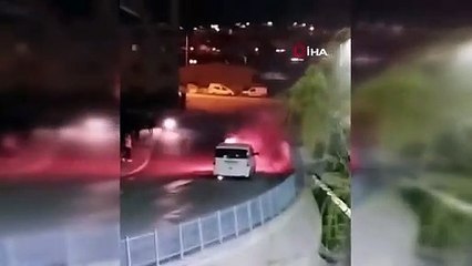 Arnavutköy’de alev alan araç böyle görüntülendi