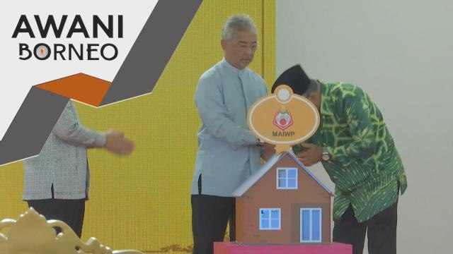 Agong, Permaisuri berkenan serah rumah asnaf MAIWP di Labuan