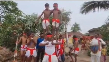 পূর্ব বর্ধমান: লুপ্তপ্রায় রায়বেঁশে নৃত্য আজ বিপন্ন অস্তিত্বের খোঁজে