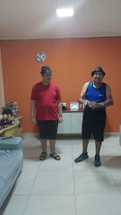 Luis Henrique e Vovô Valdivino Dançando Greek Party