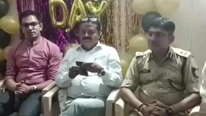 रीवा: मानसिक दिव्यांग बच्चों के छात्रावास पहुंचे कलेक्ट्रेट SP, बच्चों का मनाया जन्मदिन