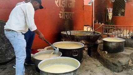 Video...राडाजी बावजी मंदिर पर लगाया 21 क्विंटल खीर का भोग