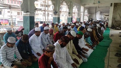 Video...रमजान माह के दूसरे जुम्मे की नमाज अदा