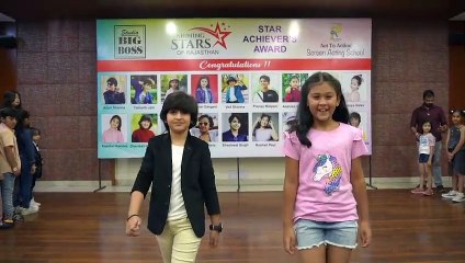 नन्हें-मुन्हें स्टार अचीवर्स ने किया वॉक, मिला सम्मान