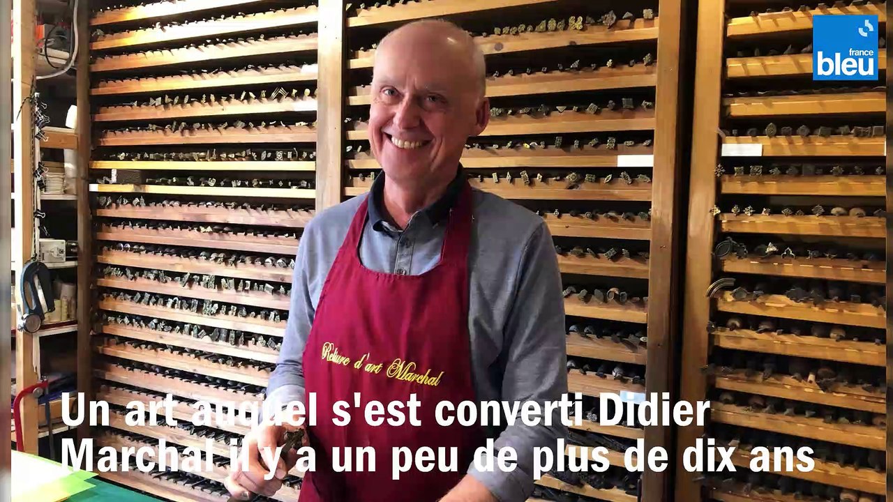 Dans l'atelier de reliure et restauration de livres anciens