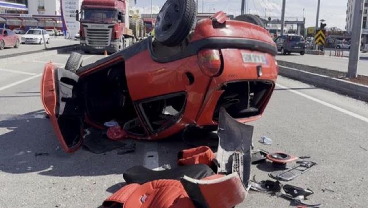 Takla Atan Otomobilden Burnu Bile Kanamadan Kurtuldu Dailymotion Video