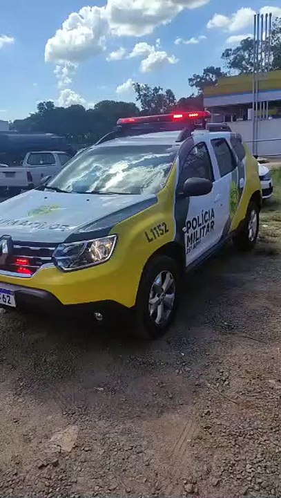 Caminhão furtado Santa Catarina é recuperado pela PM às margens da PR-323, em Umuarama