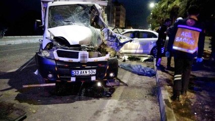 Otomobil karşı şeride geçip kamyonete çarptı: 1 ölü, 3 yaralı