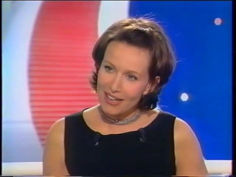 TF1 - 22 Février 2000 - Pubs, teasers, début Célébrités (Carole Rousseau)