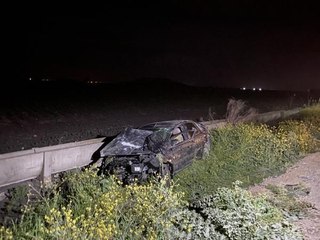 TARTIŞTIĞI ESKİ KAYINPEDERİNİ AYAĞINDAN VURDU, KAÇTIĞI OTOMOBİLİYLE KAZA YAPIP ÖLDÜ