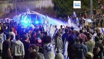 In Israele lo stop alla riforma della giustizia non ferma le protese