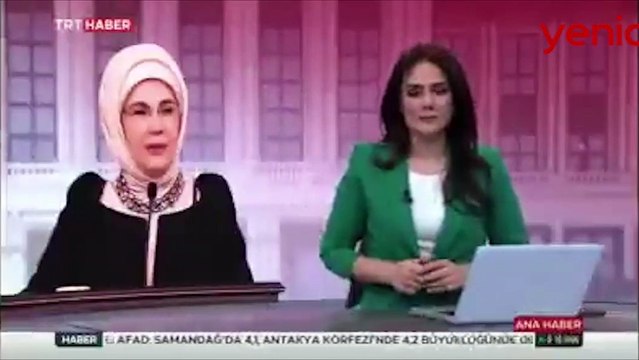 TRT Haber'de ilginç anlar! Bir anda kameranın kadrajına giren kişi...