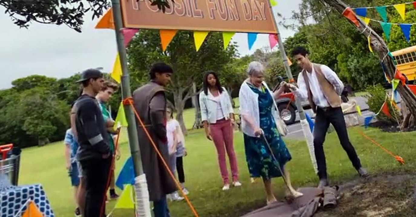 Power Rangers Dino Charge E013