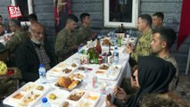 Milli Savunma Bakanı Hulusi Akar, şehit aileleri ve gazilerle iftar yaptı