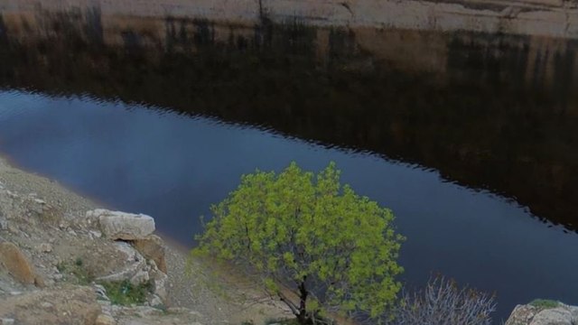 Botan Çayı'nın rengi siyaha döndü