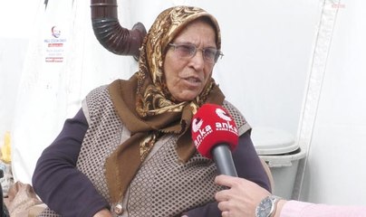 Felçli depremzede: Üç gün yemek yemedik, 50 liraya bir bardak su istedim, vermediler