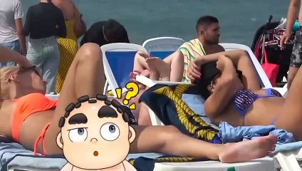 Funny crazy Girl prank on the beach    AWESOME REACTIONS    Best of Just For Laughs