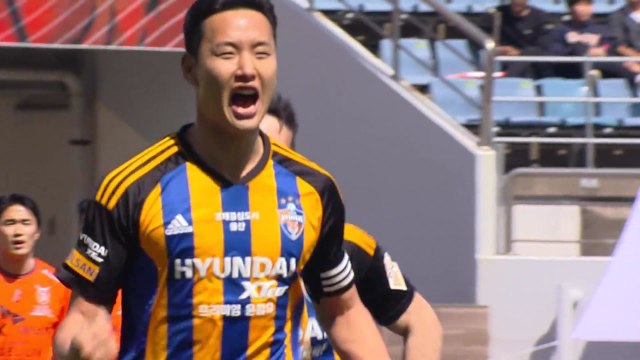 '선두 질주' 울산, 20년 만에 개막 5연승 대기록 / YTN