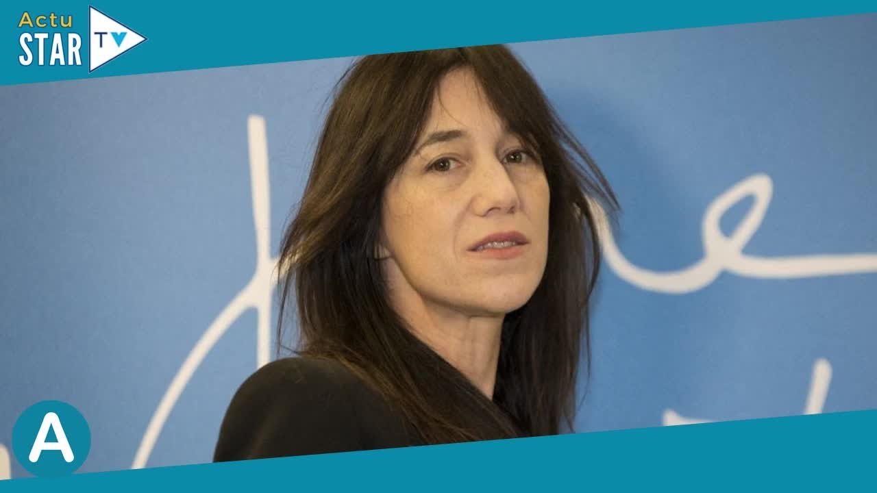 Charlotte Gainsbourg, son départ terrible à New York sans Jane Bikin : "C'est comme si j'avais aband