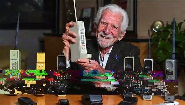 La prima telefonata da cellulare, 50 anni fa, è stata uno scherzo memorabile