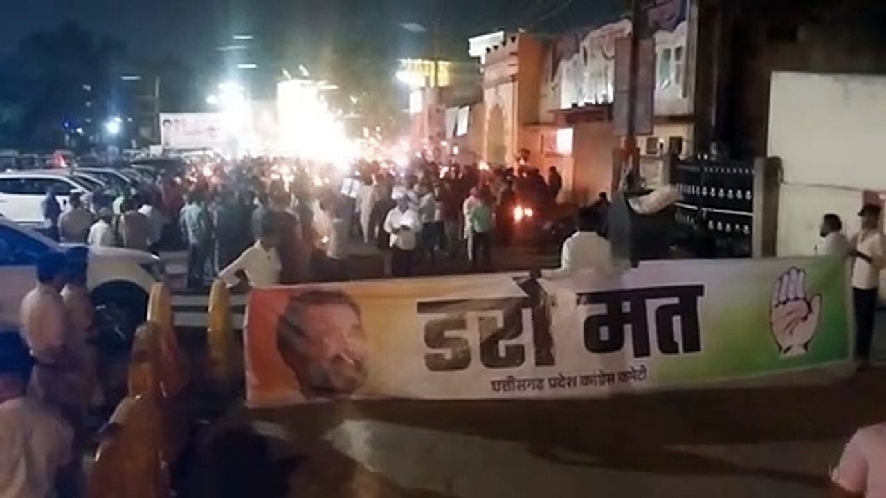 रायपुर में कांग्रेसियों के साथ सीएम ने किया मशाल शांति मार्च, ये दिया संदेश