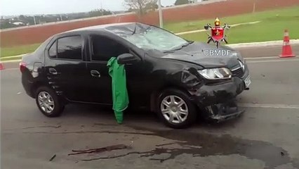 Acidente envolvendo carro e dois ciclistas no Lago Norte