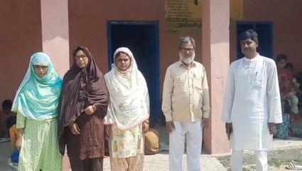 पूर्णिया: हादसे को न्योता दे रहा स्कूल का जर्जर भवन,पढ़ाई करने को मजबूर मासूम