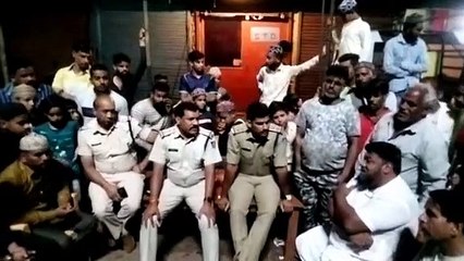 आगामी त्योहारों के चलते संवेदनशील इलाकों में पुलिस ने किया भ्रमण
