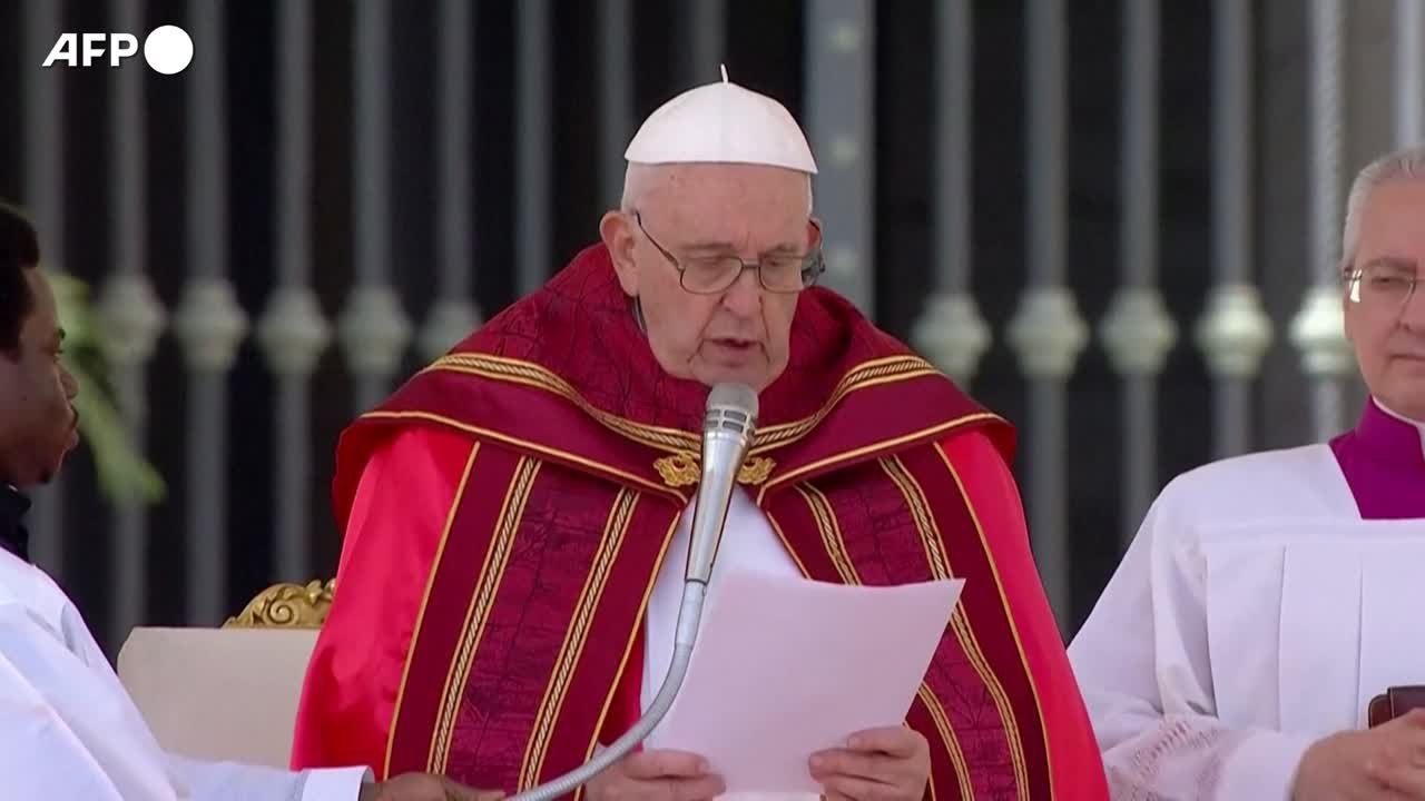 Il Papa ai fedeli: "Grazie davvero per le vostre preghiere"