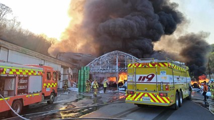 경기 광주 비닐 봉투 제조공장에서 불...인명피해 없어 / YTN