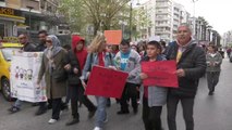 İzmir'de Otizmli Bireyler ve Aileleri, 'Otizm Farkındalık' Yürüyüşü Düzenledi