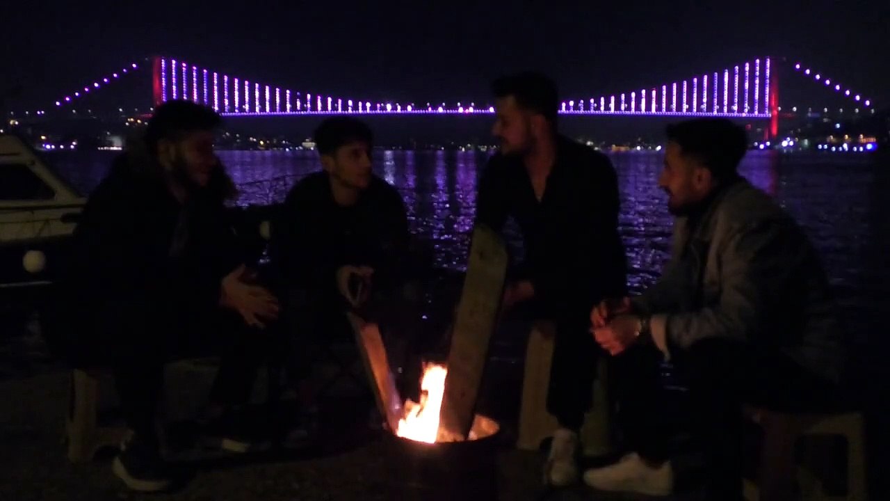 Burak Demirhan - Kime İstersen Dön Dünya