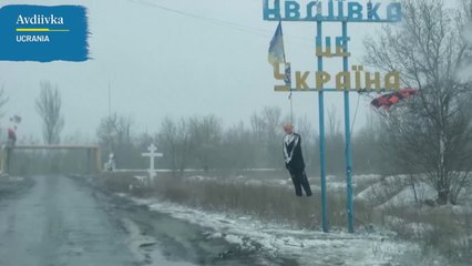 Los últimos habitantes de Avdiivka, el nuevo epicentro de la guerra, son desalojados