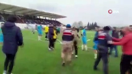 Yunusemre Belediyespor ile Aliağaspor FK Maçında Çıkan Olaylar Kameraya Yansıdı!