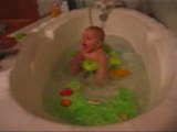 Alexy dans le bain